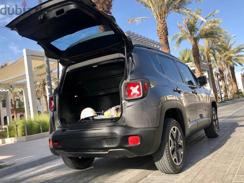 Jeep Renegade 2016 trail hawk for sale 4