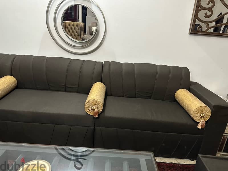 L shape sofa like new condition 4