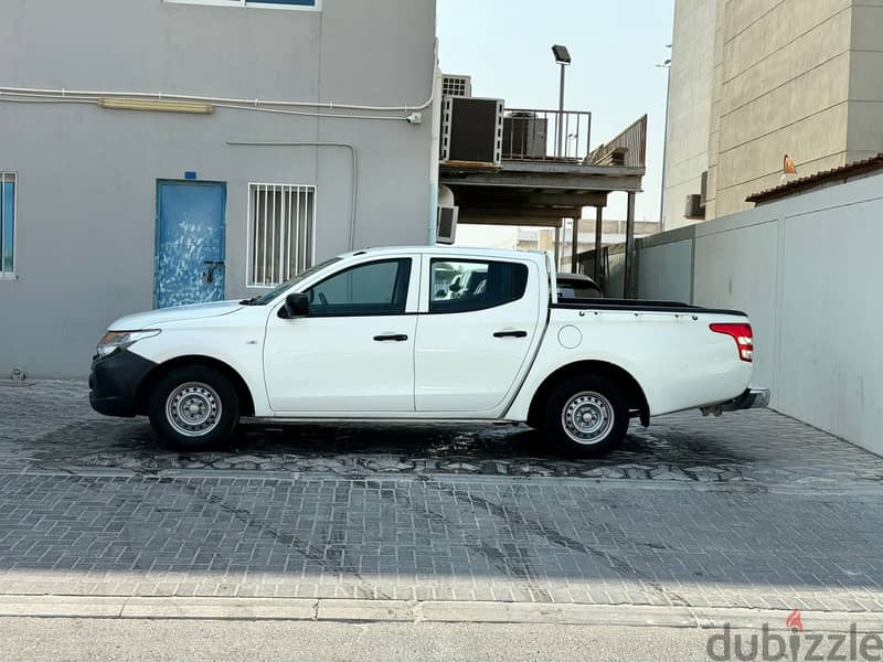 Mitsubishi L200 2016 white 2