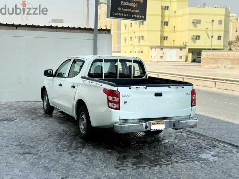 Mitsubishi L200 2016 white 6