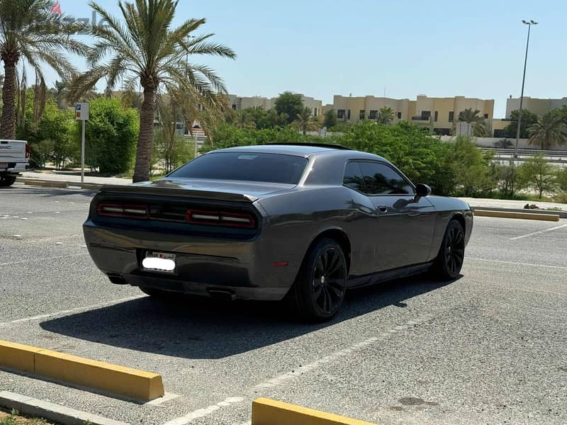 Dodge Challenger 2014 grey 4