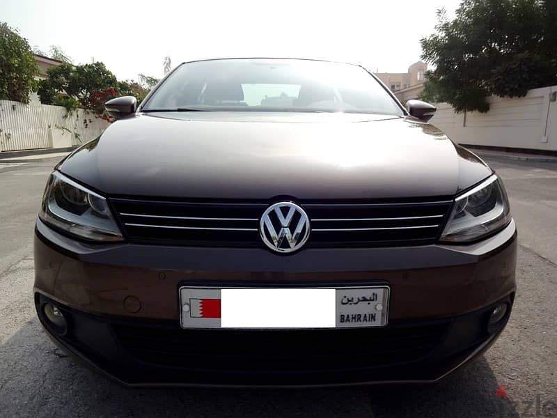 Volkswagen Jetta Full Option 2.0L Well Maintained Car For Sale 3