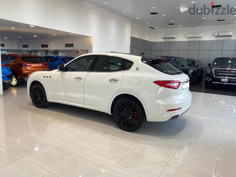 Maserati Levante 2017 white 6