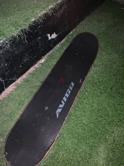 Skateboard (Avigo grip tape)