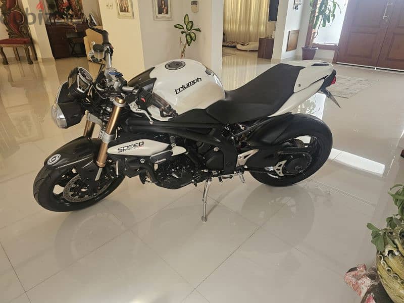 Triumph Speed Triple 1050 SOLD 3