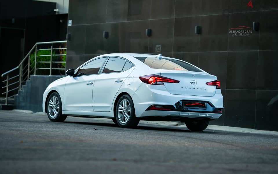 Hyundai Elantra 2020 8