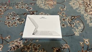 iPad Magic Keyboard 11 inch look like new with box