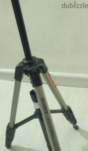 Sony BCT670RM Tripod 1