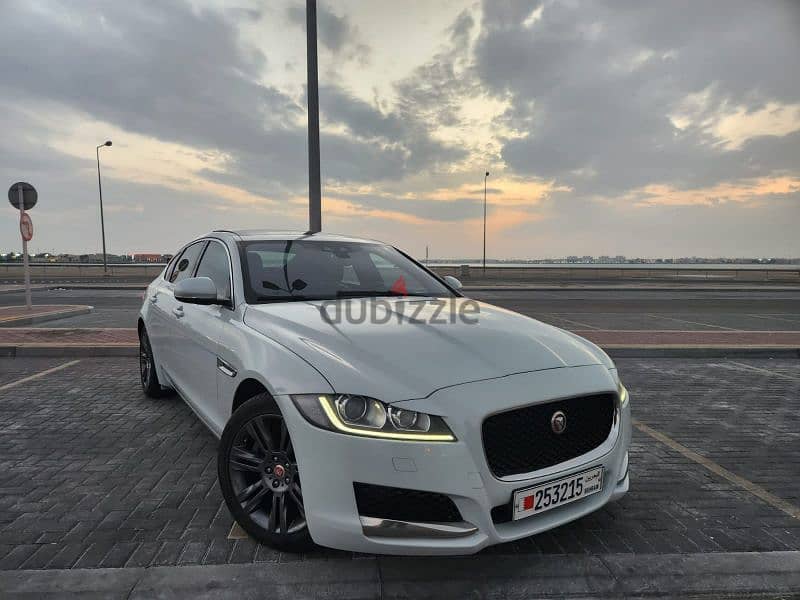 Jaguar XF 2016 1