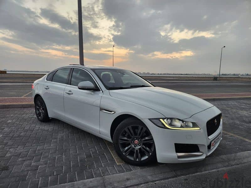 Jaguar XF 2016 5