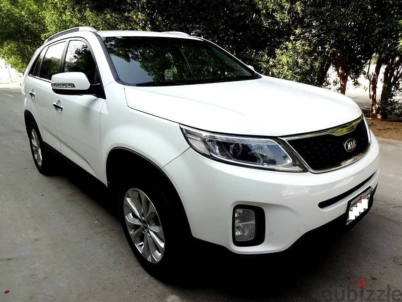 Kia Sorento 3.5 L V6 7 Seat White 2014 Well Maintained Urgent Sale 10