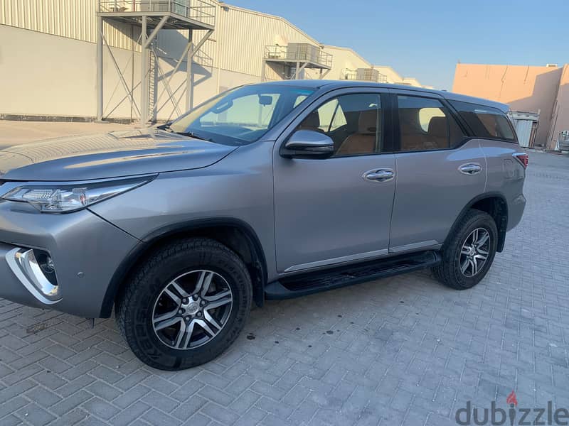 Toyota Fortuner 2.7LTR - 2019 1