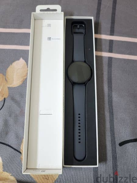 Samsung Watch 5 44mm good condition With box and charger 6