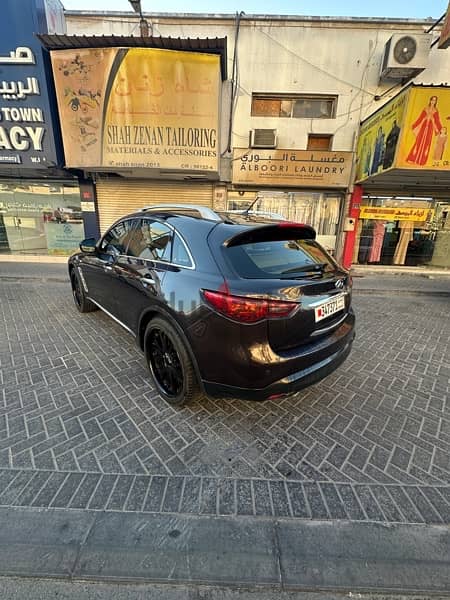 Infiniti FX45/FX35 2009 5