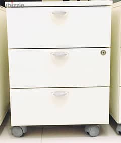 Drawers with 4 wheels Europ Made