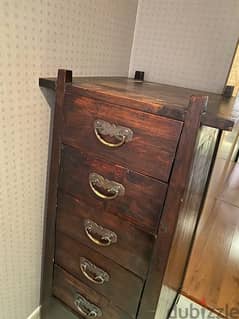 Solid wood Antique piece with deep drawers from Marina 0