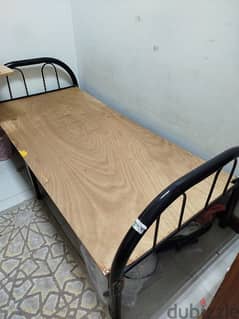 Single bed with wood blaod 0