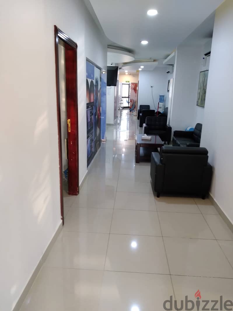 مكتب أو عيادة للايجار- الرفاع بوكوارةOffice or Clinic for rent riffa 4