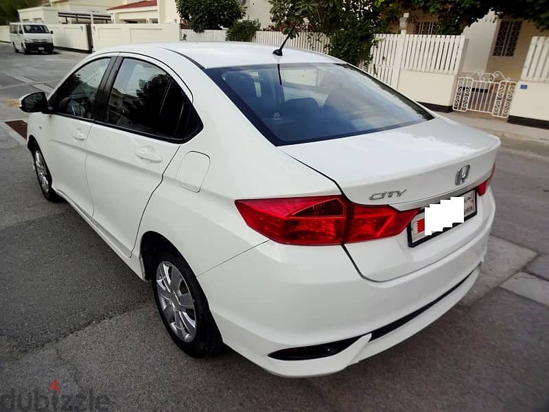 Honda City 1.5 L 2018 White Single User Well Maintained Urgent Sale 4