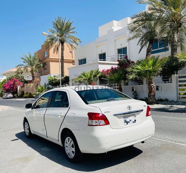 Toyota Yaris 2010 model excellent condition for sale. . . 7