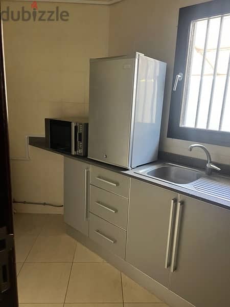 studio flat for rent in Janabyah 3