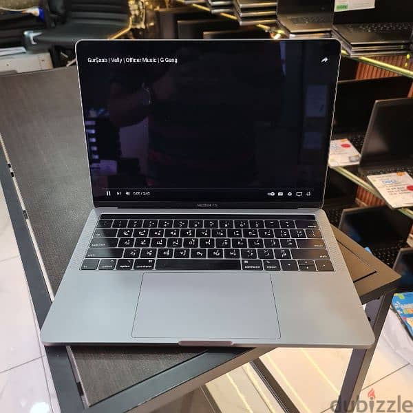 Apple Macbook Pro 2019
Core i5-8th Gen 1