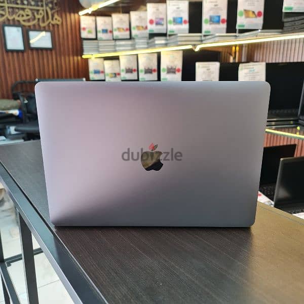 Apple Macbook Pro 2019
Core i5-8th Gen 5