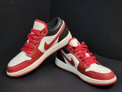 Jordan 1 Low Reverse Black Toe 0