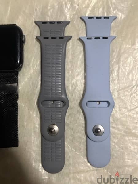 Apple Watch Series 5 (44MM) Space Gray Aluminum  battery  health 84% 1