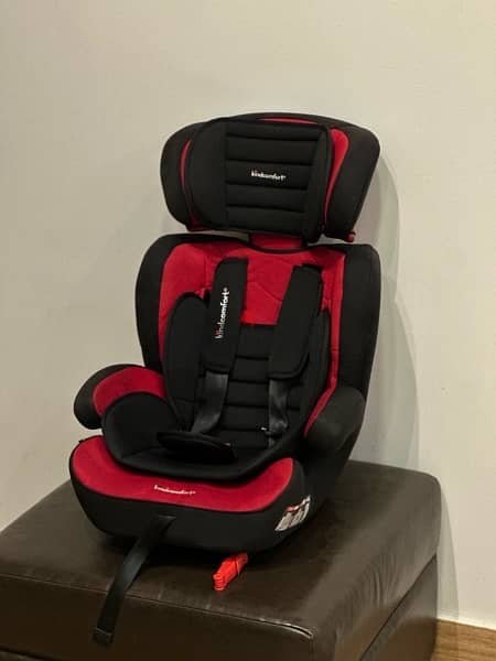 car seat 9months to 12 years 2