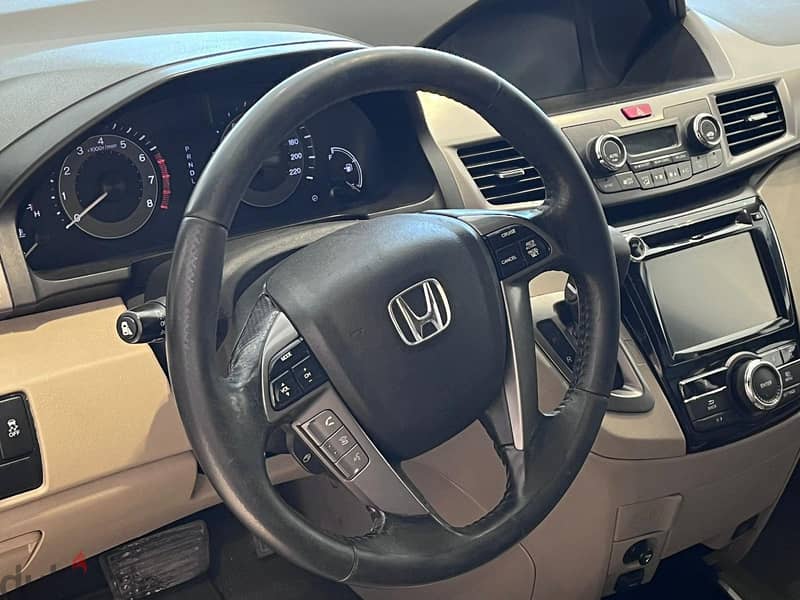 Honda Odyssey 2016 V6 model FOR SALE 10