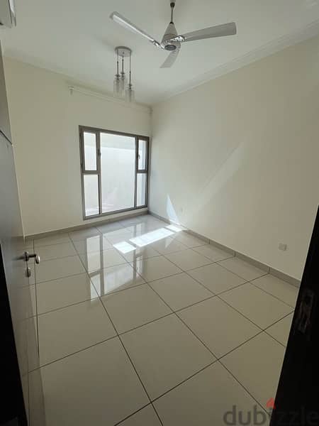 Spatious 3 Bedroom Apartment 3