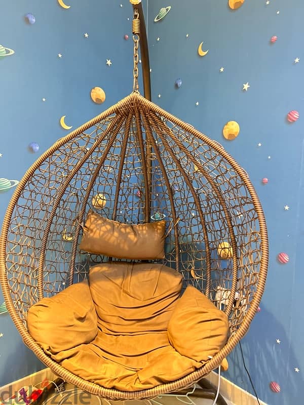 Hanging Egg Chair with Cushion 1