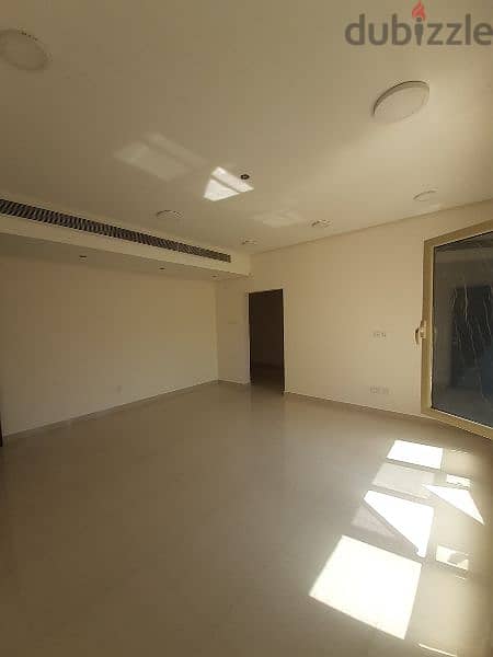 للايجار فيلا واسعة وراقية في سند مكيفة بالكامل villa for rent in sanad 13