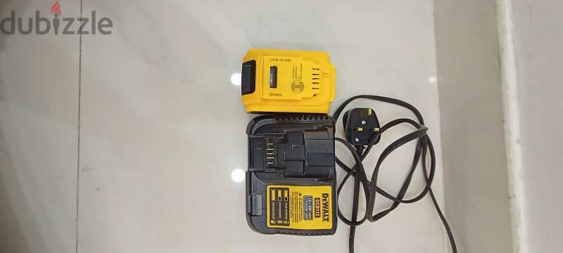 Used DeWalt DCB112 Charger and New Battery 20V/5AH XR 1