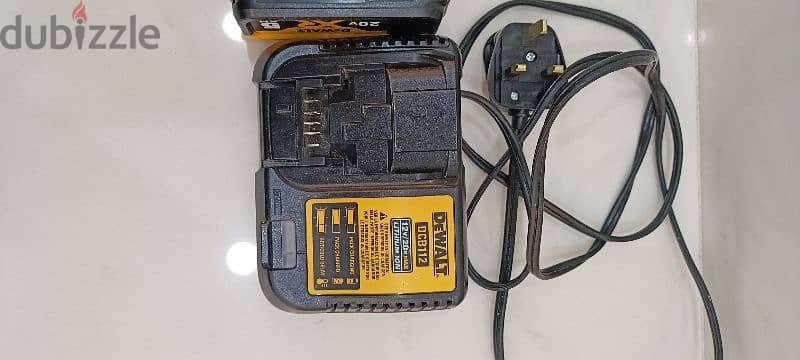 Used DeWalt DCB112 Charger and New Battery 20V/5AH XR 3