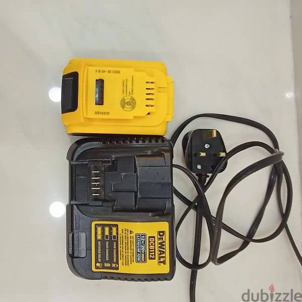 Used DeWalt DCB112 Charger and New Battery 20V/5AH XR 7