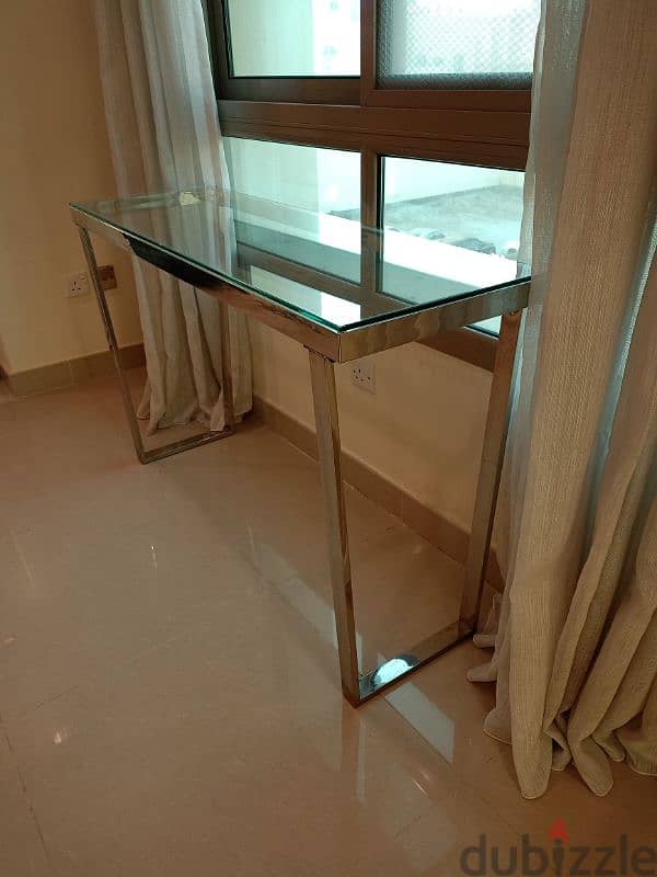 Glass Table 0