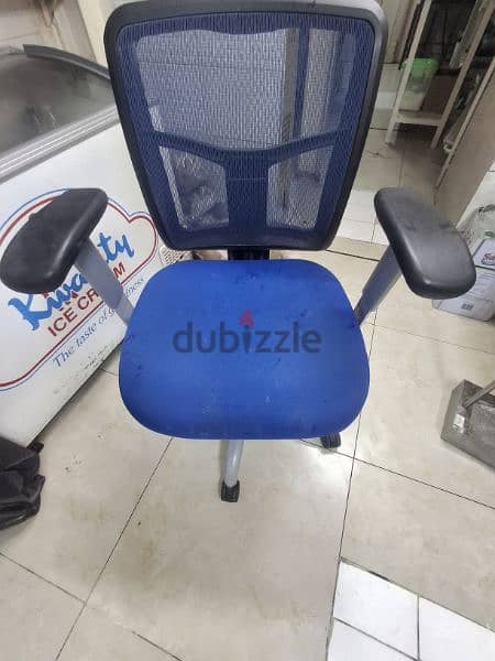 office chair only few days used 1