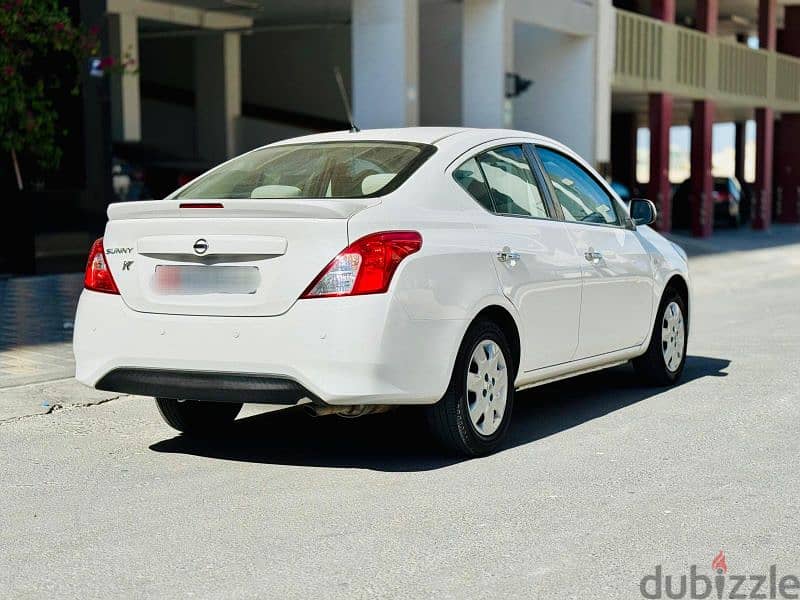 Nissan Sunny 2022 Low Mileage Under Warranty Fully Agent Maintened Car 4