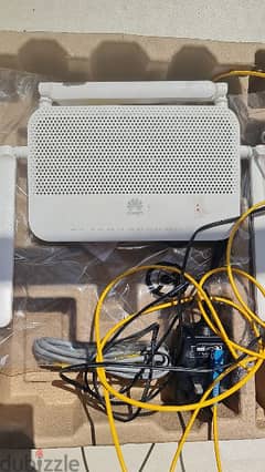 for sale Huawei router with wires and power supply 0