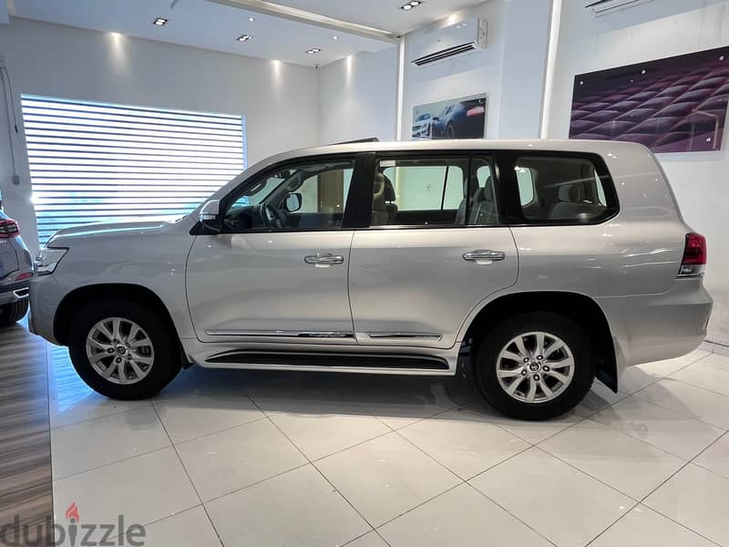 TOYOTA LAND CRUISER GXR V6 MODEL 2019 FOR SALE 6