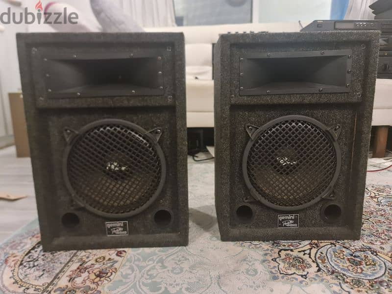 DJ speakers 0