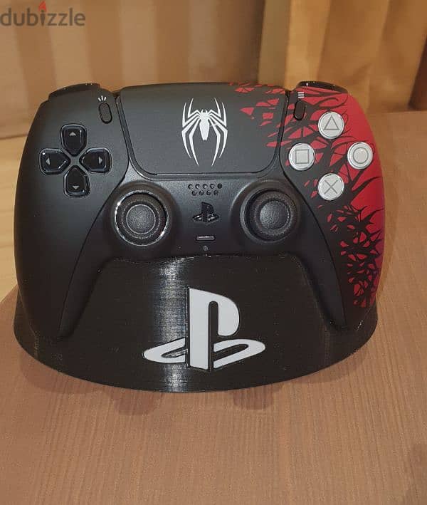 Like New SPIDER-MAN LIMITED EDITION PS5 Controller. 0