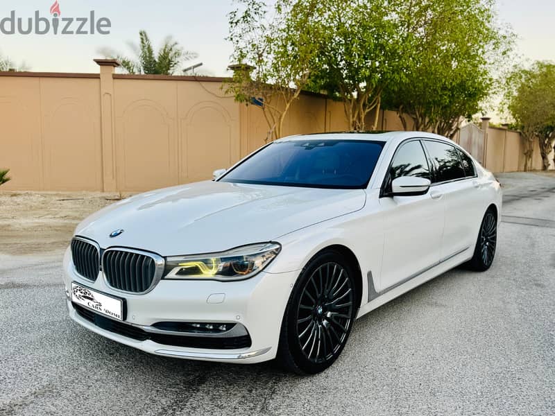 BMW 7-Series 2016 750Li 1