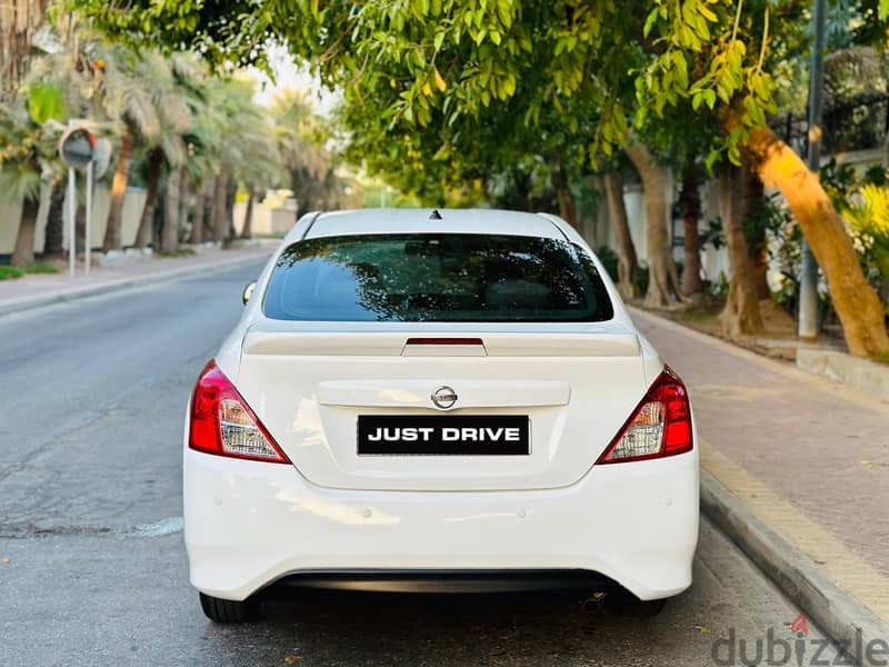 Nissan Sunny 2022 MODEL 4