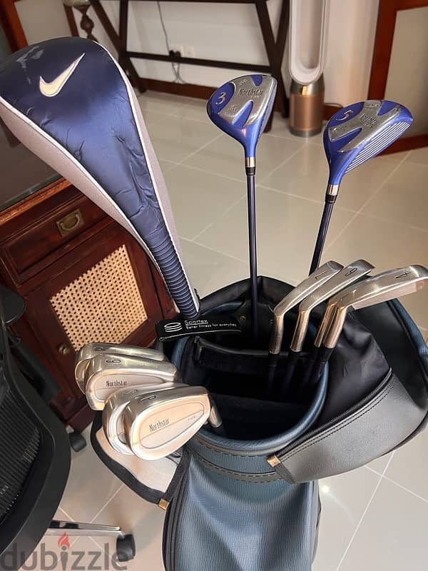 right hand golf kit complete set with bag. 3