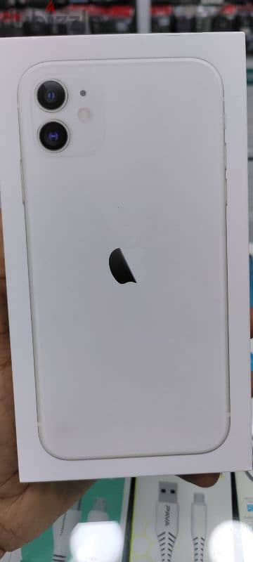 iphone 11 128gb slightly used 0