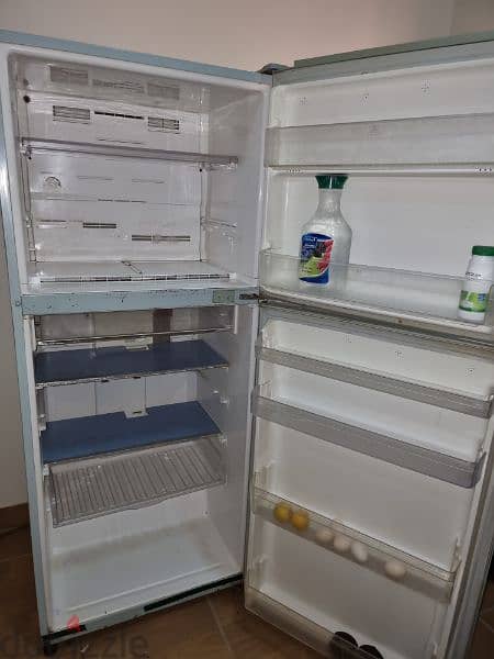 REFRIGERATOR 2