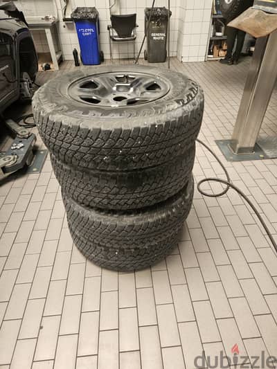 Jeep wrangler 17 inch 5tyres